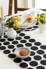 Dot Runner in Noir