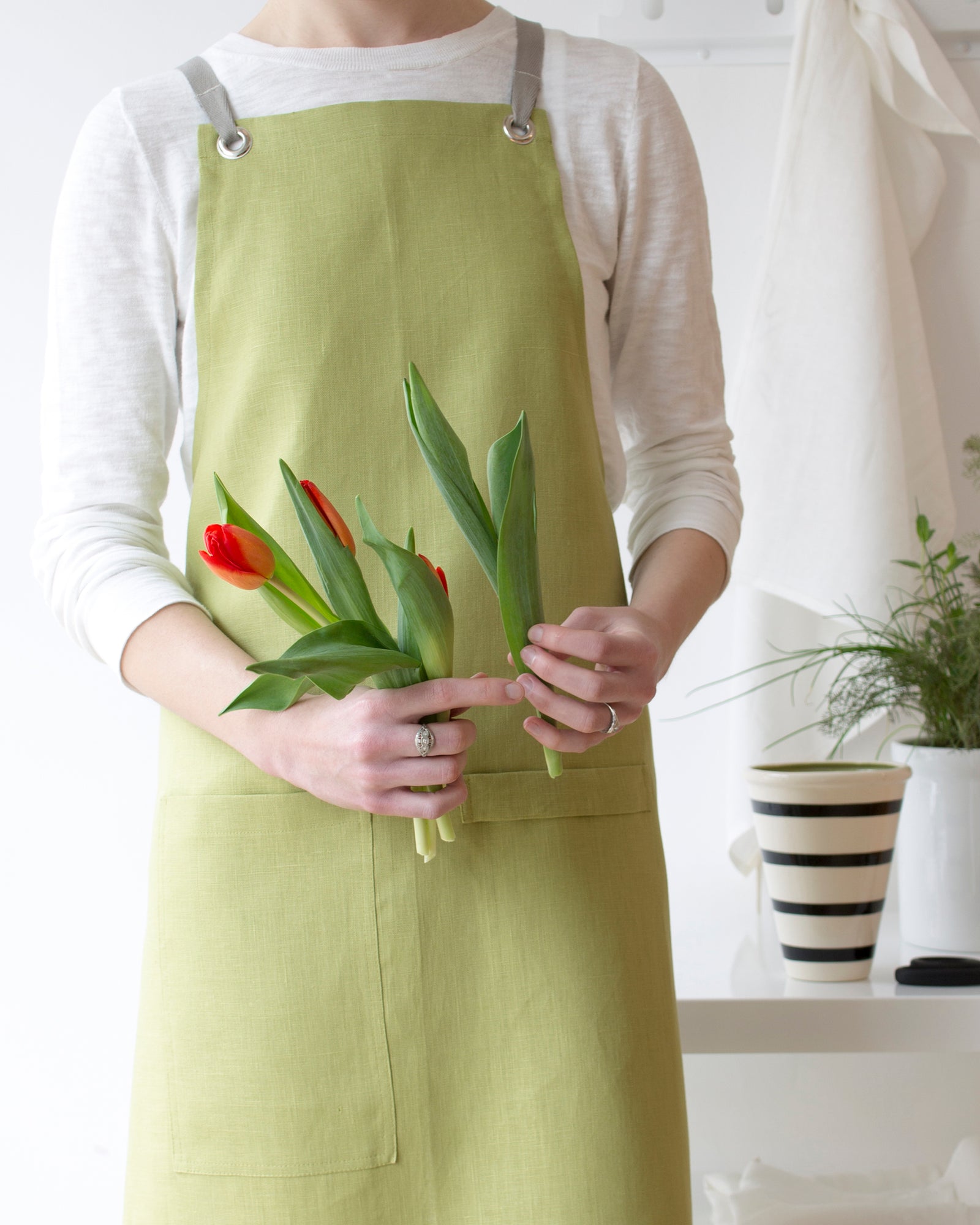 Linen Apron in Fern Green - Made in San Francisco – Studiopatro