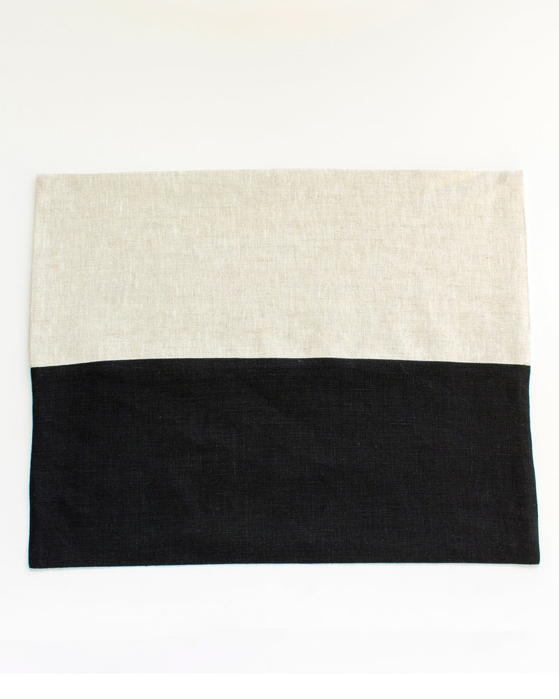 Linen Placemat in Black and Oatmeal
